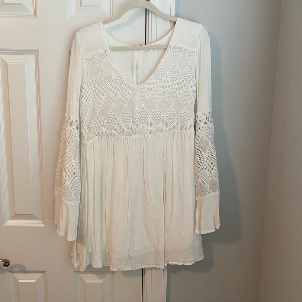 White long sleeve dress